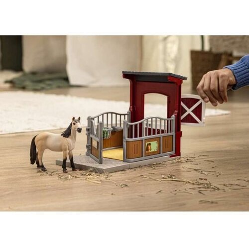  Schleich: Farm World - Hlevski boks s figuro konja Mustang igralni set (42724) Slike