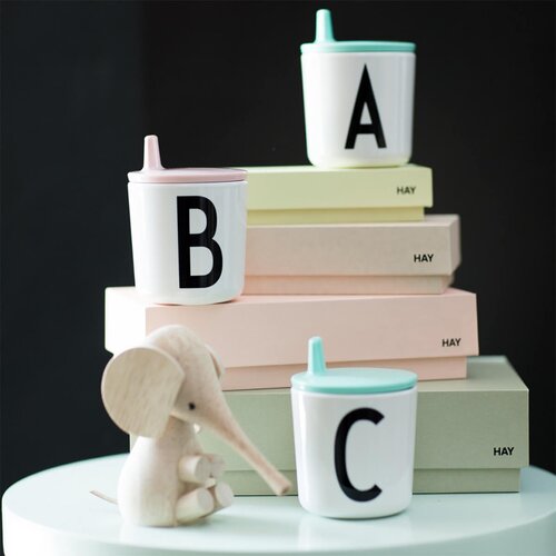 Design Letters pokrovček z ustnikom white Slike