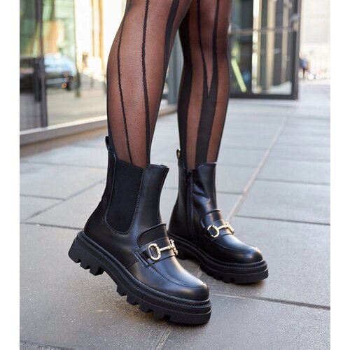 Gemre Black ankle boots with visible tread Sailetto Slike