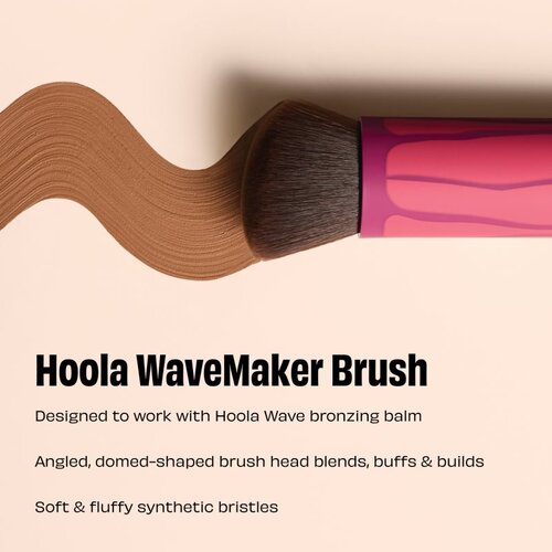Benefit Hoola WaveMaker Brush čopič za bronzer 1 kos Slike