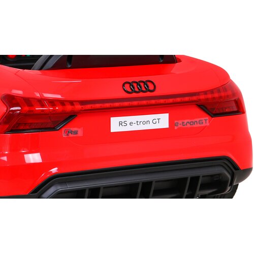  Licenciran avto na akumulator Audi RS E-Tron GT Slike