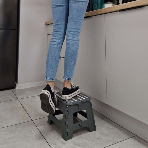 Protuklizni sklopivi tabure 22cm tamno sivi Slike