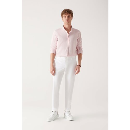Avva Men's White Soft Textured Waist Flexible Trousers Cene