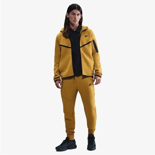 Nike M nk tch flc jggr Cene