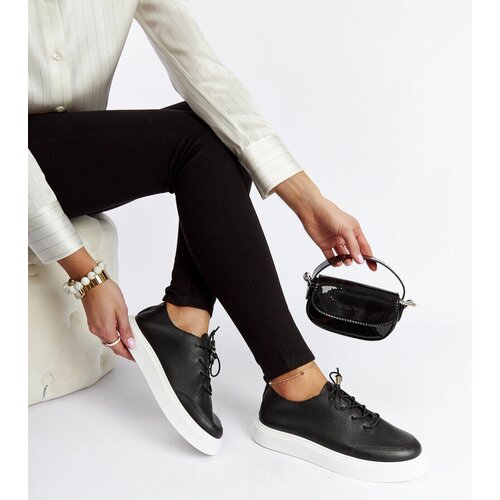 Gemre Black perforated Laytonville sneakers Cijene