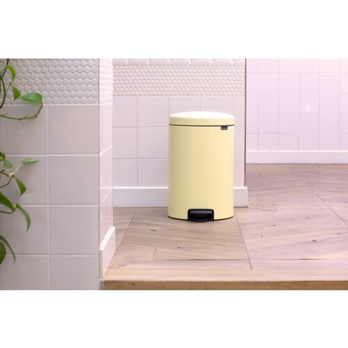 Brabantia Koš za smeti s pedalom 20 L s plastičnim vložkom - Mellow Yellow Cene