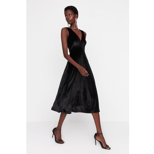 Trendyol Black V-Neck Velvet Midi Dress Slike