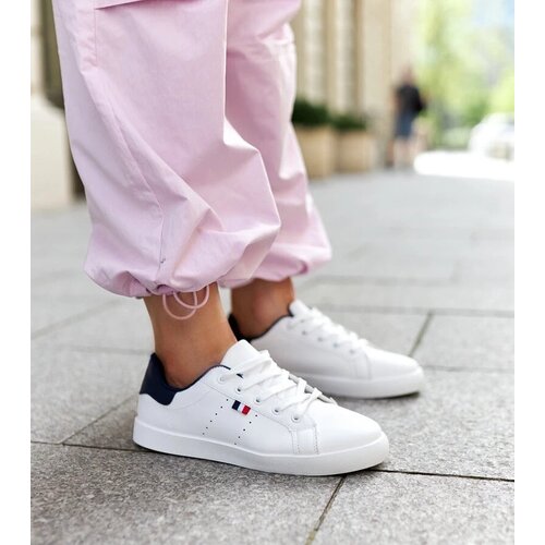 D/CEO Beige trainers Venancia Cene