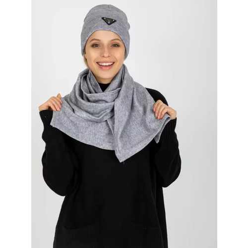 Fashion Hunters Grey winter set with scarf and cap