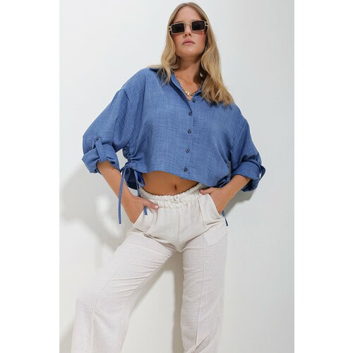 Trend Alaçatı Stili Women's Blue Side Gathered Melange Linen Crop Shirt Cene