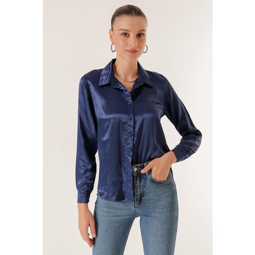 By Saygı Lightly Flowy Satin Shirt Slike