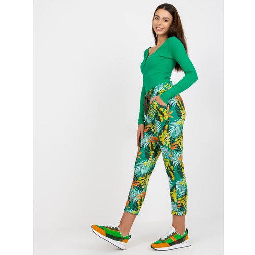 Fashion Hunters Green patterned sweatpants with pockets Slike