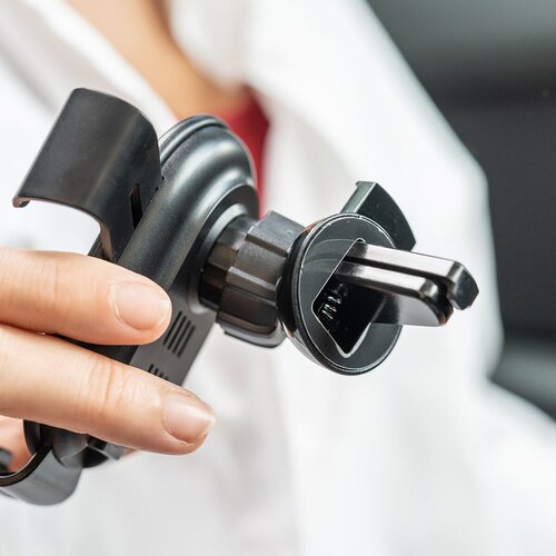  Brezžični avtomobilski nosilec s hitrim polnjenjem Chakar InnovaGoods Slike