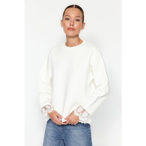 Trendyol Ecru Lace Detail Thicker Fleece Inside Oversized/Wide Knitted Sweatshirt Slike
