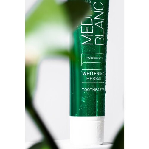 MEDIBLANC Whitening Herbal zeli&amp;scaron;čna zobna pasta z belilnim učinkom 100 ml Slike