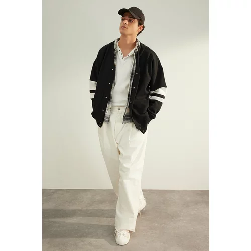 Trendyol Limited Edition Black Men's Oversize Striped Sleeves and a Pile Interior Sweatshirt Cardigan.