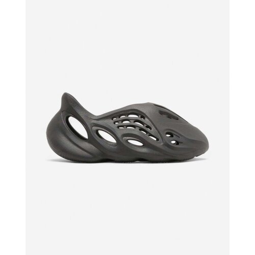 Adidas Nizke superge Yeezy Foam RNR Onyx Bela Cene