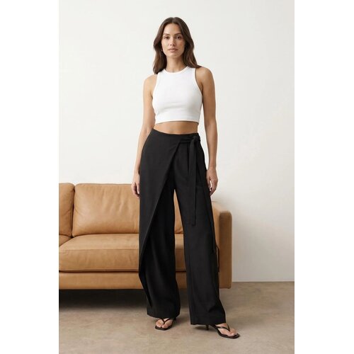 TRENDYOLMILLA ženske pantalone Twoaw26Pl00142, crna-crna Cene