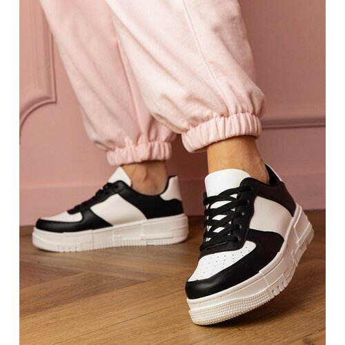 Gemre Black sports sneakers on Luneta platform Cene