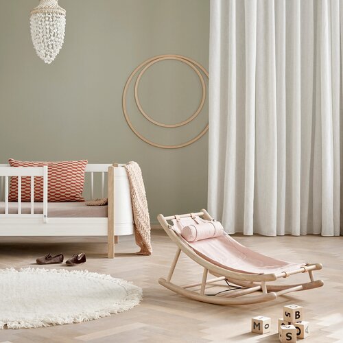 Oliver Furniture&amp;reg; dodatni sedež za gugalnik rose Slike