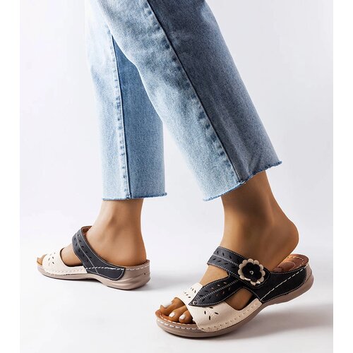 Gemre Black low wedge sandals Jolanta Cene
