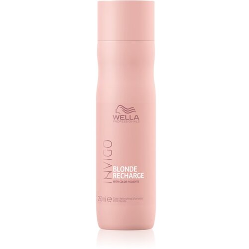 Wella Professionals Invigo Blonde Recharge &amp;scaron;ampon za za&amp;scaron;čito blond barve las Cool Blond 250 ml Slike