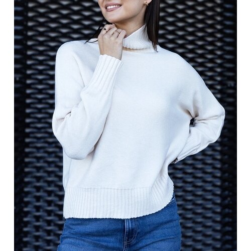  White loose-fit turtleneck Lukana Slike