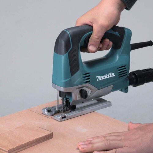 Makita ubodna testera pila JV0600K 650W Slike