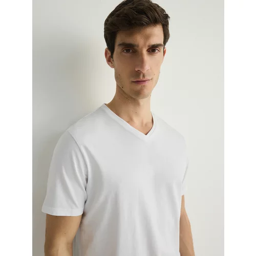 Reserved - Slim majica kratkih rukava s V-izrezom - bijela