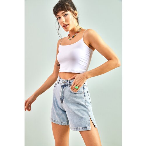 Bianco Lucci Women&amp;#039;s Denim Shorts with Side Slits Slike