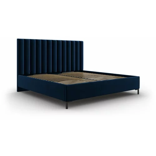 Mazzini Beds Temno modra oblazinjena zakonska postelja s prostorom za shranjevanje z letvenim dnom 140x200 cm Casey –