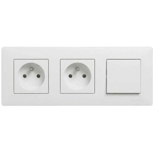  Legrand-Dvostruka kućna utičnica 250V/16A sa jednopolnim prekidačem br. 1, okvir NILOE STEP, bela Slike