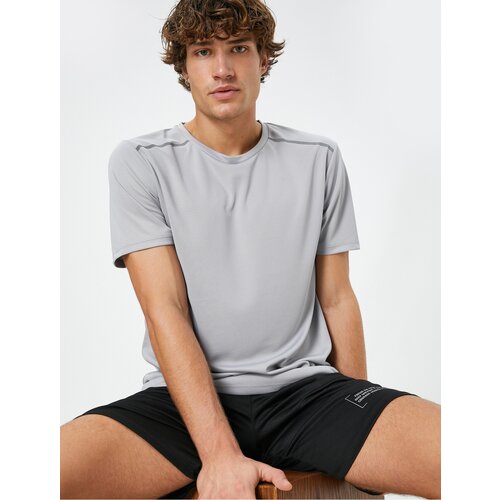 Koton Basic Sports T-shirt with a reflective print. Crew neck, Short Sleeve. Cene