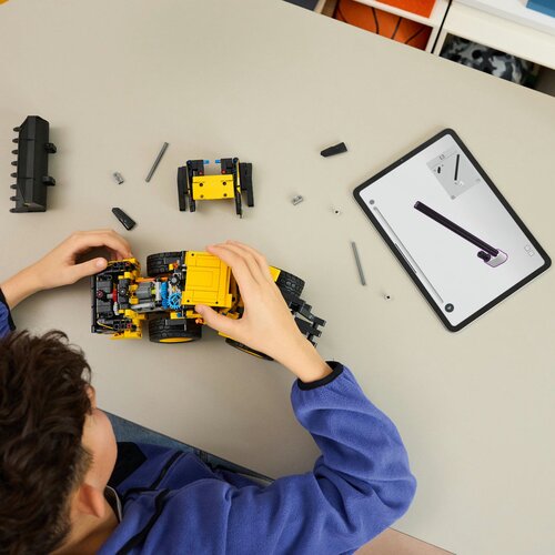 Lego Technic - Utovarivač s kotačima Volvo L120 Electric (42209) Slike