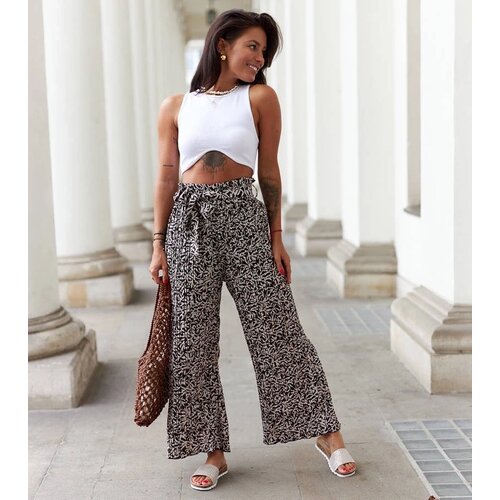 UR/CEO Black pleated pants Roffeno Cijene