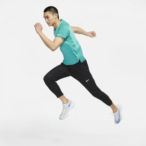 Nike Man's Sweatpants Dri-Fit Challenger DD4894-010 Slike