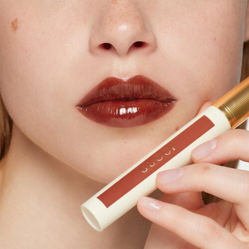 Gucci Glow Oil-In-Water Tint Liquid Lipstick ble&amp;scaron;čeča vlažilna tekoča &amp;scaron;minka odtenek 308 Lucy Dark Orange 6.5 ml Slike