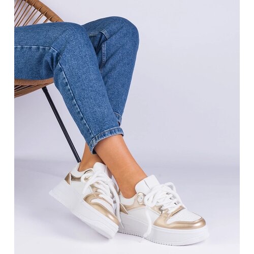 D/CEO White trainers Justar Cene