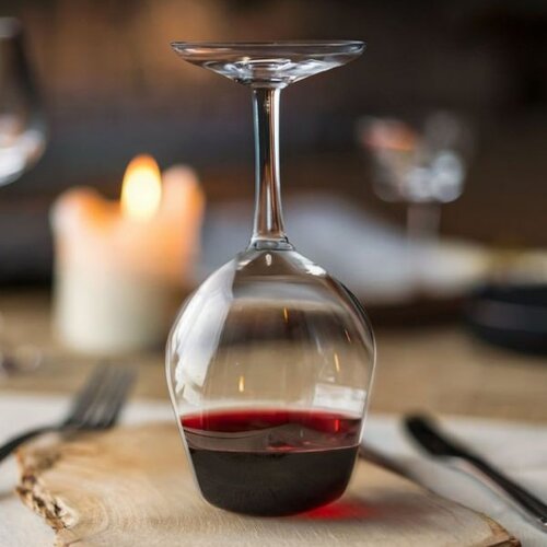  Obrnjen kozarec za vino Cene