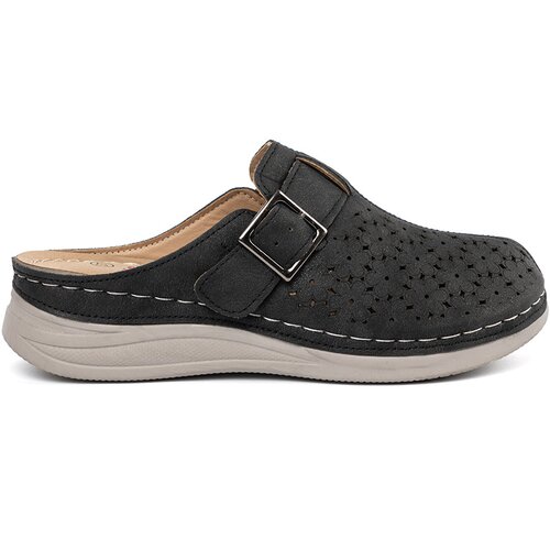 SEASTAR Black flip-flops with full toe cap and buckle Cene