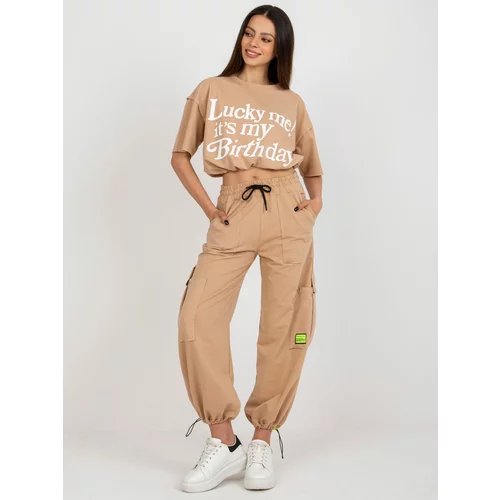 Fashion Hunters Women's camel tracksuit with hems