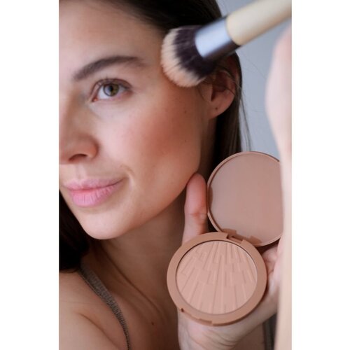 Lumene Natural Glow kompaktni bronzer nijansa 2 Arctic Sun 10 g Slike