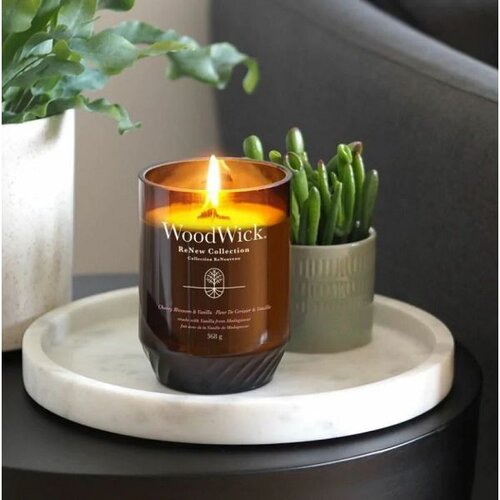 WoodWick Cherry Blossom &amp;amp; Vanilla mirisna svijeća s drvenim fitiljem 368 g Slike