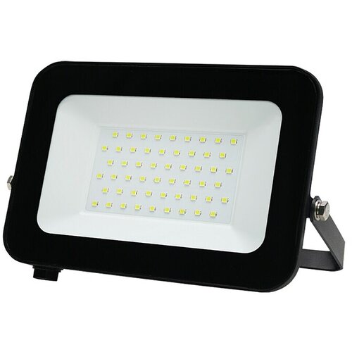  LED reflektor (4.250 lm, 6.500 K, D x Š x V: 205 x 170 x 22 mm, IP65) + BAUHAUS jamstvo 5 godina na uređaje na električni ili motorni pogon Cijene