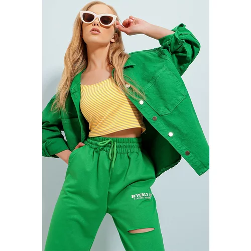Trend Alaçatı Stili Women's Green Double Pocket Washed Oversize Denim Jacket