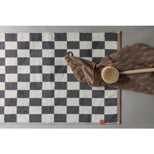 Mette Ditmer Denmark antracitno siva/bež kopalni&amp;scaron;ka preproga za tu&amp;scaron; kabino iz organskega bombaža 50x80 cm retro &amp;ndash; Slike