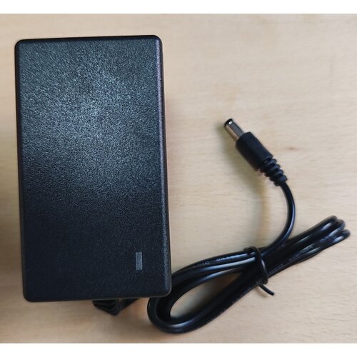  NPA-AC20010 20V/1A 20W, Coper punjac sa uzemljenjem, konektor 5.5x2.5/2.1mm Cene