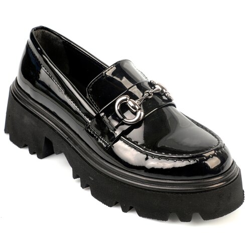 Capone Outfitters Women's Round Toe Buckled Patent Leather Loafer Slike