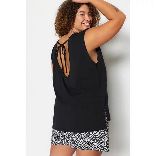 Trendyol Curve Plus Size T-Shirt - Black - Relaxed fit