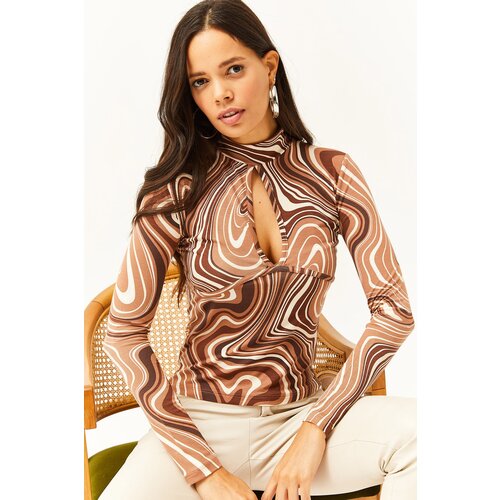 Olalook Women&amp;#039;s Brown Cream Roba Decollete Lycra Knitted Viscose Blouse Slike